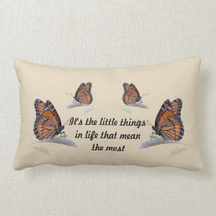 Es ist die kleinen Sachen im Leben, das gemein die Lendenkissen