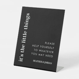 Es ist die Kleinigkeiten Hochzeitsbadewanne Sockelschild