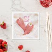 Es ist ein Baby-Feet mit Daisy Serviette (Beispiel)