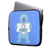 Es ist ein Boy Blue Bär Laptopschutzhülle (Vorderseite Links)