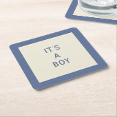 Es ist ein Boy Minimal Paper Untersetzer (angewinkelt)