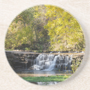 Es ist ein Dogwood-Wasserfall Getränkeuntersetzer