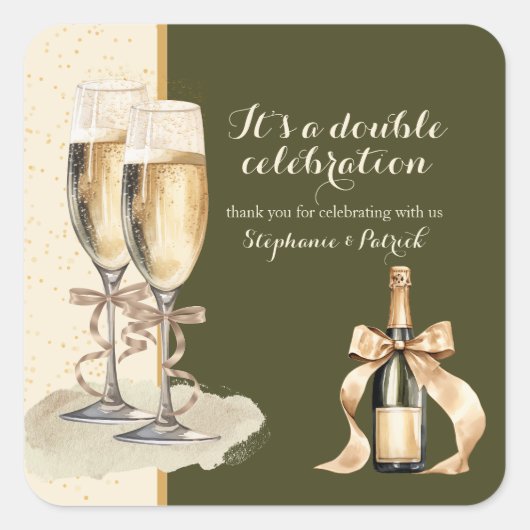 Es ist ein Doppel-Feier Gold Champagner Party Quadratischer Aufkleber (Vorderseite)