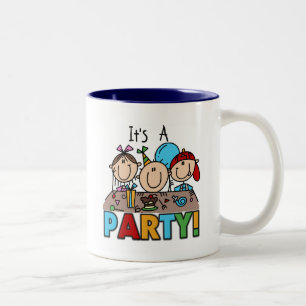 Es ist ein Geburtstagsfeier T-Shirts und Geschenke Zweifarbige Tasse