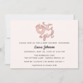 Es ist ein Girl Script New Baby Rose Feet Herzblus Einladung (Vorderseite)