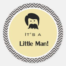 Es ist ein Junge, kleiner Mann gelb Zickzack Aufkl Runder Aufkleber