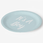 Es ist ein Junge Pappteller (Schrägansicht)