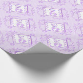 Es ist ein Lila Girl Footprints Papier Geschenkpapier (Ecke)