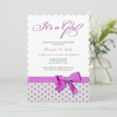 Es ist ein Mädchen! Elegante rosa und graue Tupfen Einladung (Stehend Vorderseite)