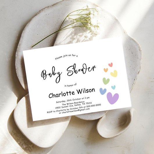 Es ist ein Mädchen! Niedliche und farbenfrohe Herz Einladung