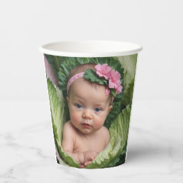 Es ist ein Mädchen Pappbecher