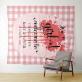Es ist ein Mädchen! Red Gingham Baby Dusche Hinter Wandteppich (Beispiel (Horizontal))