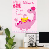 Es ist ein Mädchen schlüpfen bald Dinosaurier Mama Poster (Heimbüro)