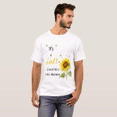 Es ist ein Mädchen! Sonnenblume mit Schmetterlings T-Shirt (Vorne ganz)