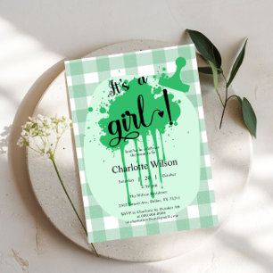 Es ist ein Mädchen Süße Pastellgrüne Gingham-Baby- Einladung