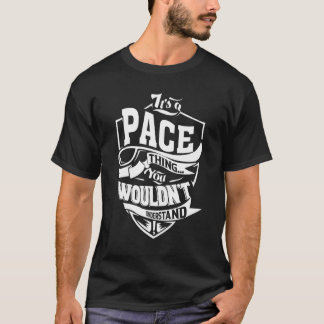 Es ist ein Pace-Thing T-Shirt