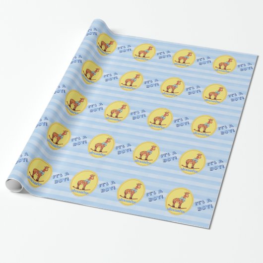 Es ist ein Personalisierter Junge Giraffe Geschenkpapier (Ungerollt)