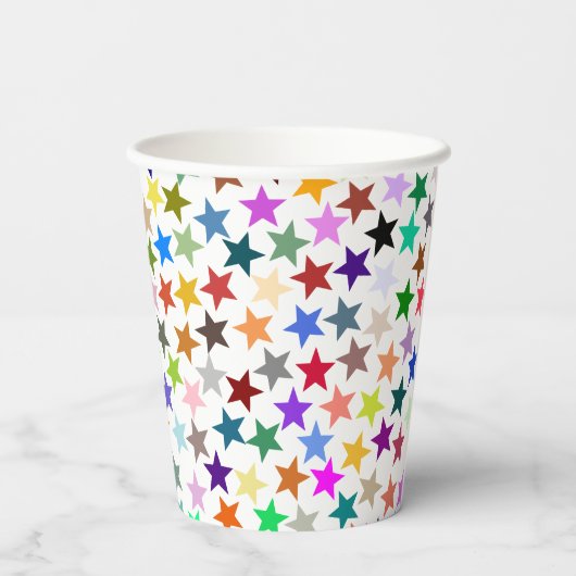 Es ist ein Rainbow-Party, mehrfarbiges Sternenmust Pappbecher (Rückseite)