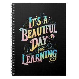 Es ist ein schöner Tag, um zurück zur Schule zu le Notizblock