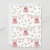 Es ist eine Baby-Baby-Kleidungsdusche Einladung (Rückseite)