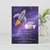 Es ist eine Baby Space Rakete Baby Dusche Einladun Einladung (Stehend Vorderseite)