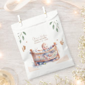 Es ist eine Boy Boho Bassinet Babydusche Geschenktütchen (Ausgeschnitten)