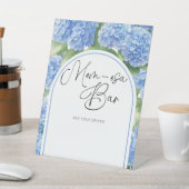 Es ist eine Boy Hydrangea Mama-Osa Bar Baby Dusche Sockelschild (In SItu)