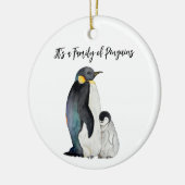 Es ist eine Familie von Pinguinen Aquarell zeichne Keramik Ornament (Links)