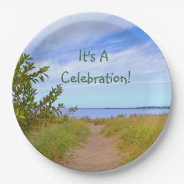 Es ist eine Feier Pappteller