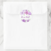 Es ist eine Girl-Babydusche, Lila Wasserfarbe Runder Aufkleber (Tasche)