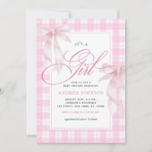Es ist eine Girl Bows & Pink Gingham Kariert Baby  Einladung (Vorderseite)