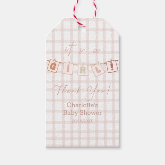Es ist eine Girl Niedlich Brown Gingham Notedry Ba Geschenkanhänger (Vorderseite)