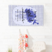 Es ist eine Girl Niedlich Pastel Navy Gingham Baby Banner (Insitu)