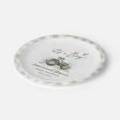 Es ist eine junge Green Traktor Farm Baby Dusche Pappteller (Schrägansicht)