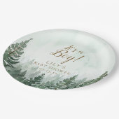 Es ist eine junge rustikale Pinienwalddusche Pappteller (Schrägansicht)