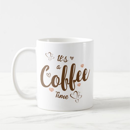 Es ist eine Kaffeezeittypografie Coffee Tasse (Links)