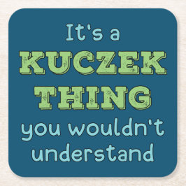 Es ist eine Kuczek-Sache Rechteckiger Pappuntersetzer