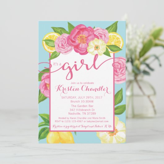 Es ist eine Mädchen-Blumengarten-Babydusche Einlad Einladung (Stehend Vorderseite)