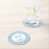 Es ist eine Niedliche Babydusche für Jungen Runder Pappuntersetzer (Vor Ort)