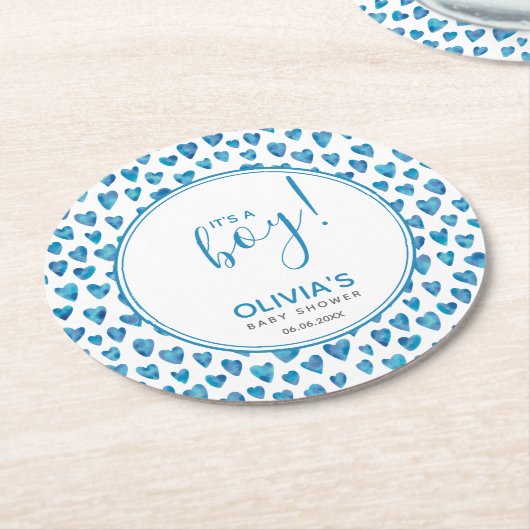 Es ist eine Niedliche Babydusche für Jungen Runder Pappuntersetzer (Angewinkelt)