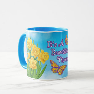 Es ist eine wunderschöne morgendliche blühende Tas Tasse