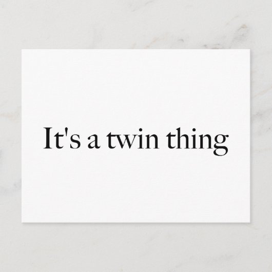 Es ist eine Zwillingsfigur Postkarte (Vorderseite)