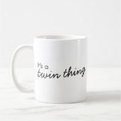 Es ist eine Zwillingsfrage | Moderne, aufeinander Kaffeetasse (Links)