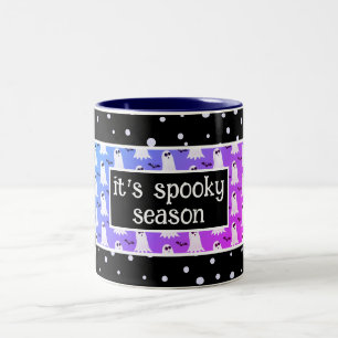 Es ist gruselige Jahreszeit Lila/Schwarzes Hallowe Zweifarbige Tasse