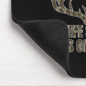 Es ist Hirschsaison Ehefrau Jahreszeit ist auf Fes Mousepad (Ecke)