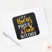 Es ist Hocus Pocus Time Hexen Happy Halloween Quadratischer Aufkleber (Umschlag)