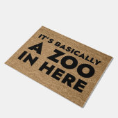 Es ist im Grunde ein Zoo hier drin Fußmatte (Schrägansicht)