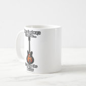Es ist immer Zeit, Gitarre zu spielen. Retro Kaffeetasse (Vorderseite Links)
