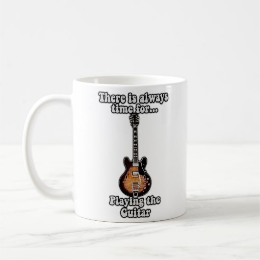 Es ist immer Zeit, Gitarre zu spielen. Retro Kaffeetasse (Links)