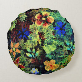 Es ist in der farbenfrohen Kissen